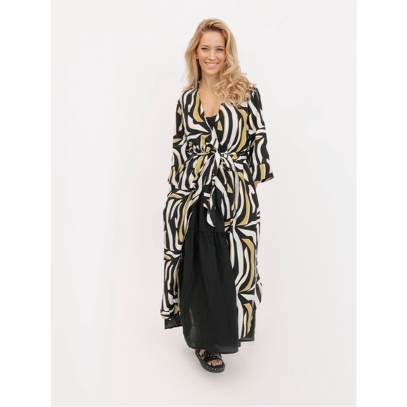 Smash + Tess Other - Smash + Tess Womens Robe Duster Palermo Abstract Aires Black White